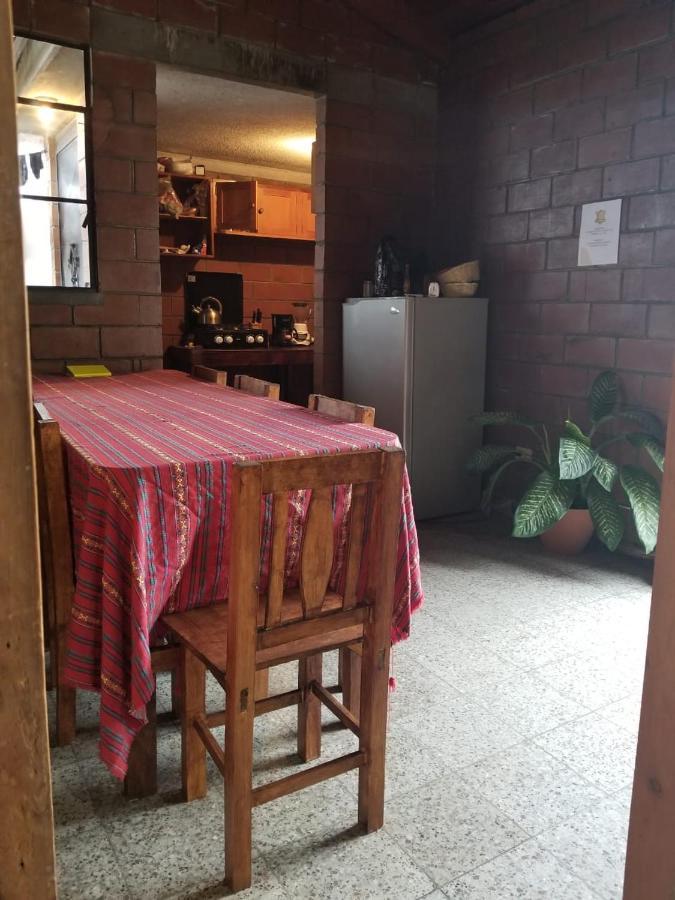 אנטיגואה גואטמלה Hostal La Esperanza מראה חיצוני תמונה